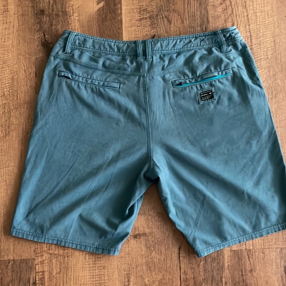 O’Neill Men’s Hybrid shorts Size 36 in Blue with front and back zipper pockets - Picture 10 of 12